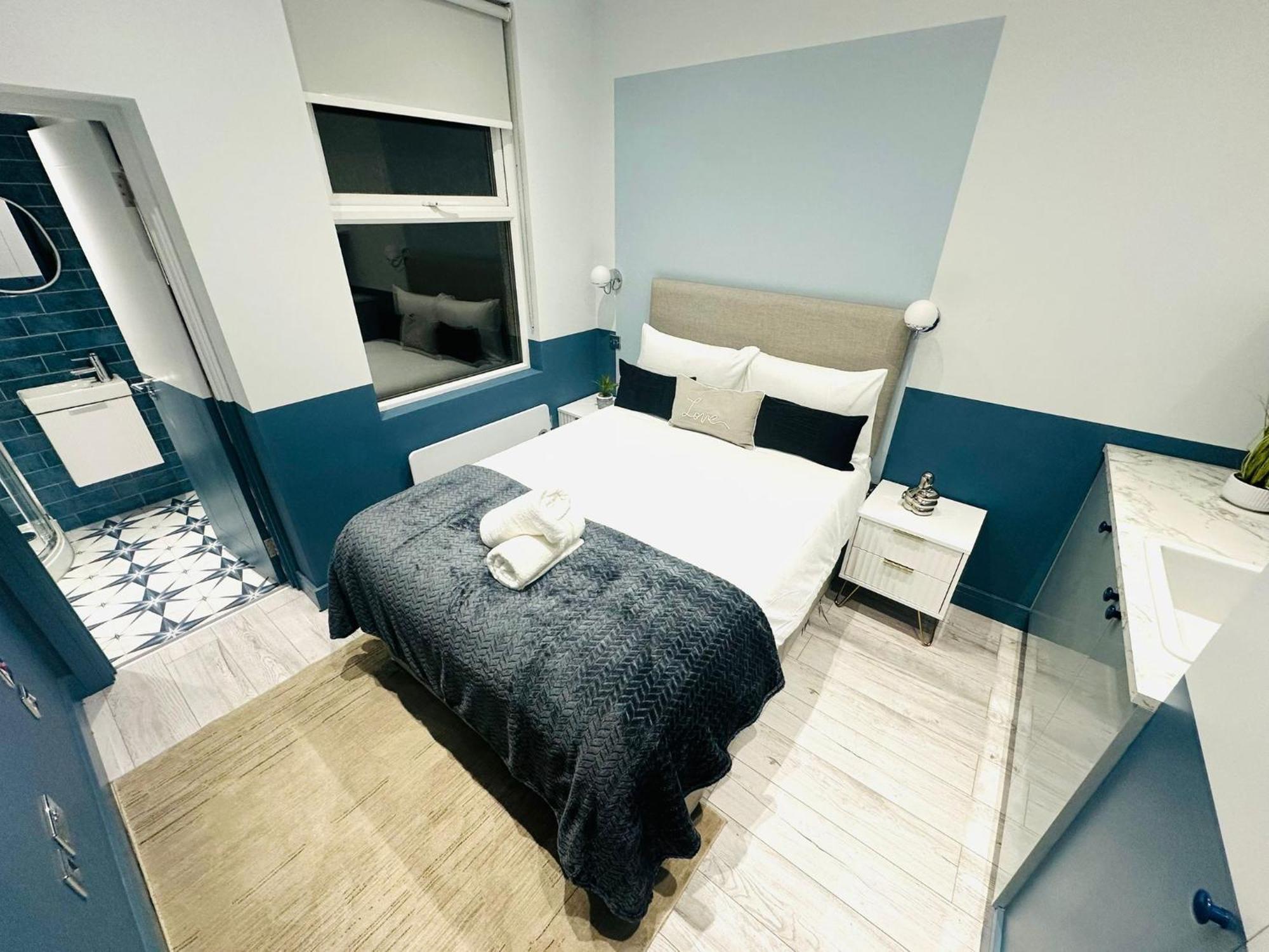 The Navy House Peckham - No 221 - Stylish * London