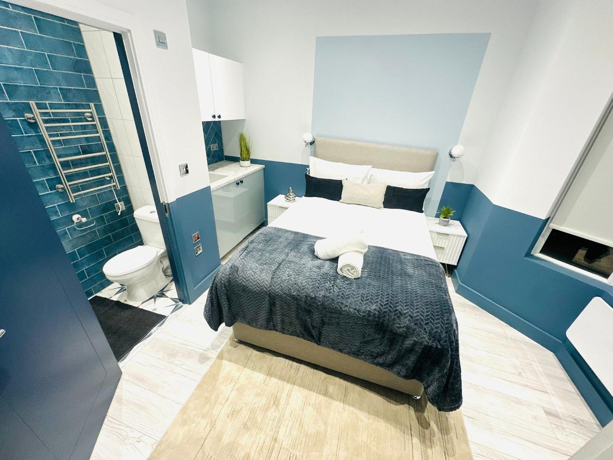 The Navy House Peckham - No 221 - Stylish *